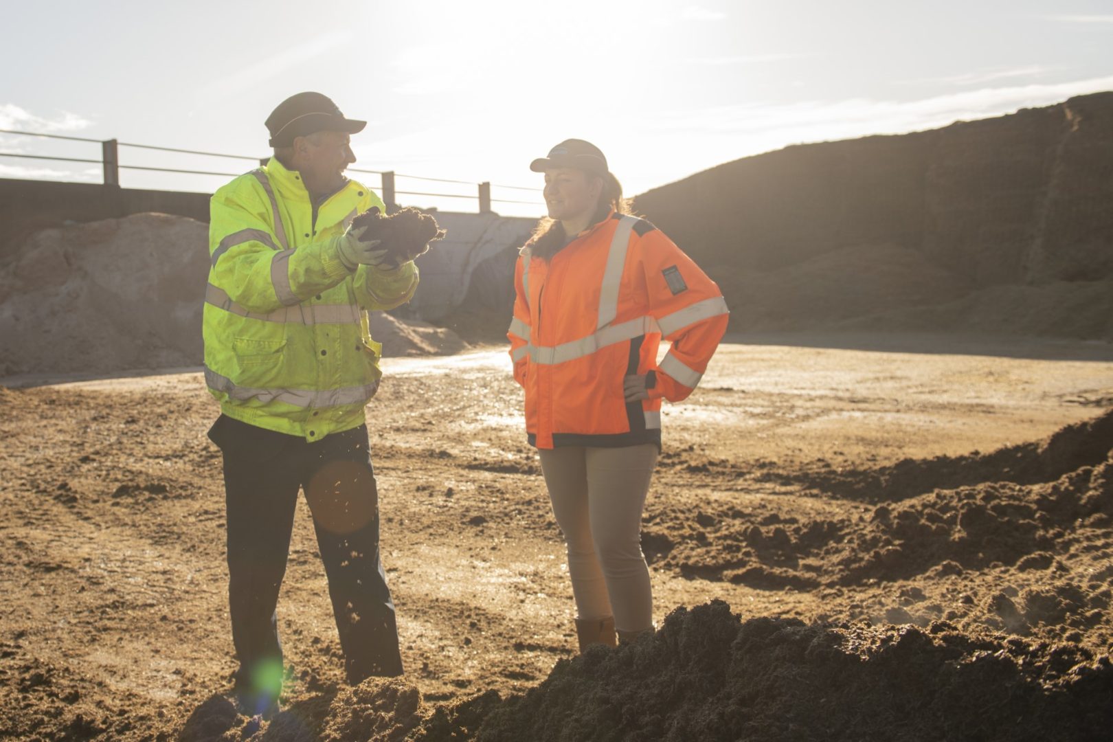 ENGIE team holding feed whilst talking (7) (Resized)